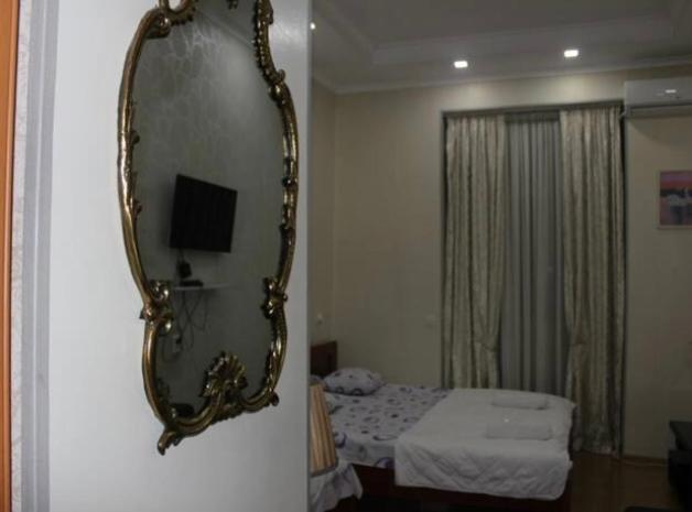 Hotel Leila Tbilisi Esterno foto